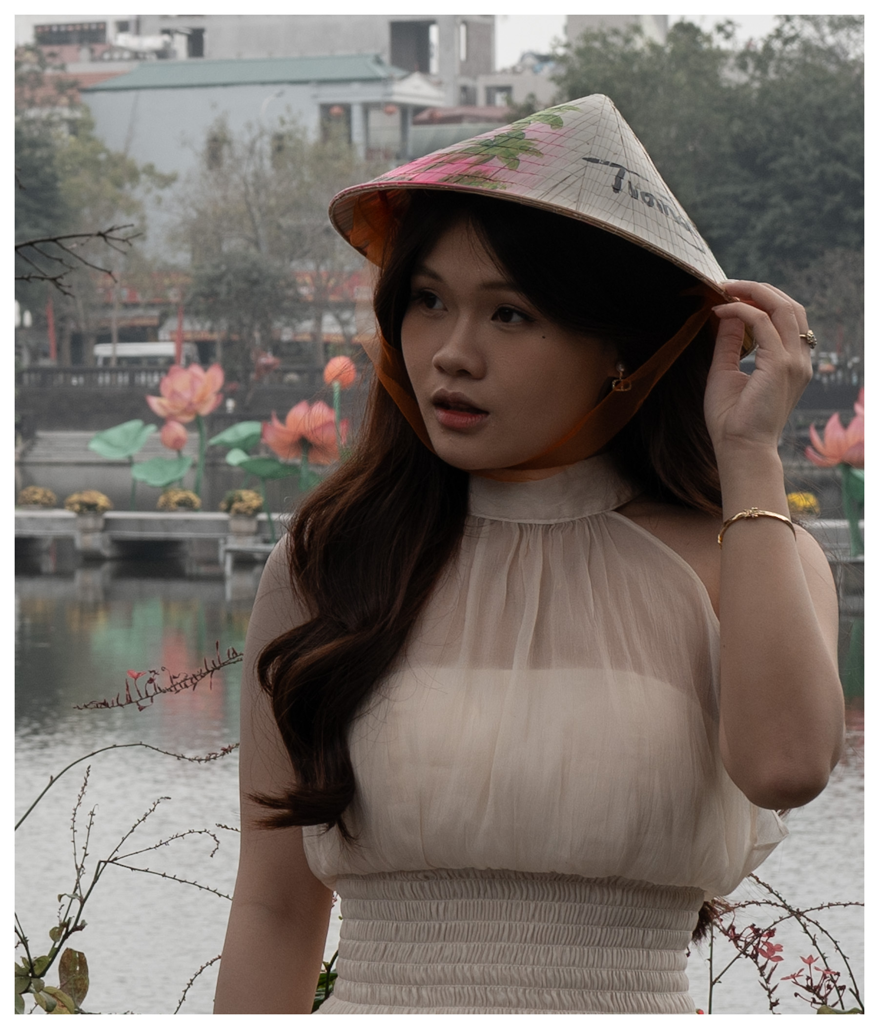 Young lady posing, Hoa Lu